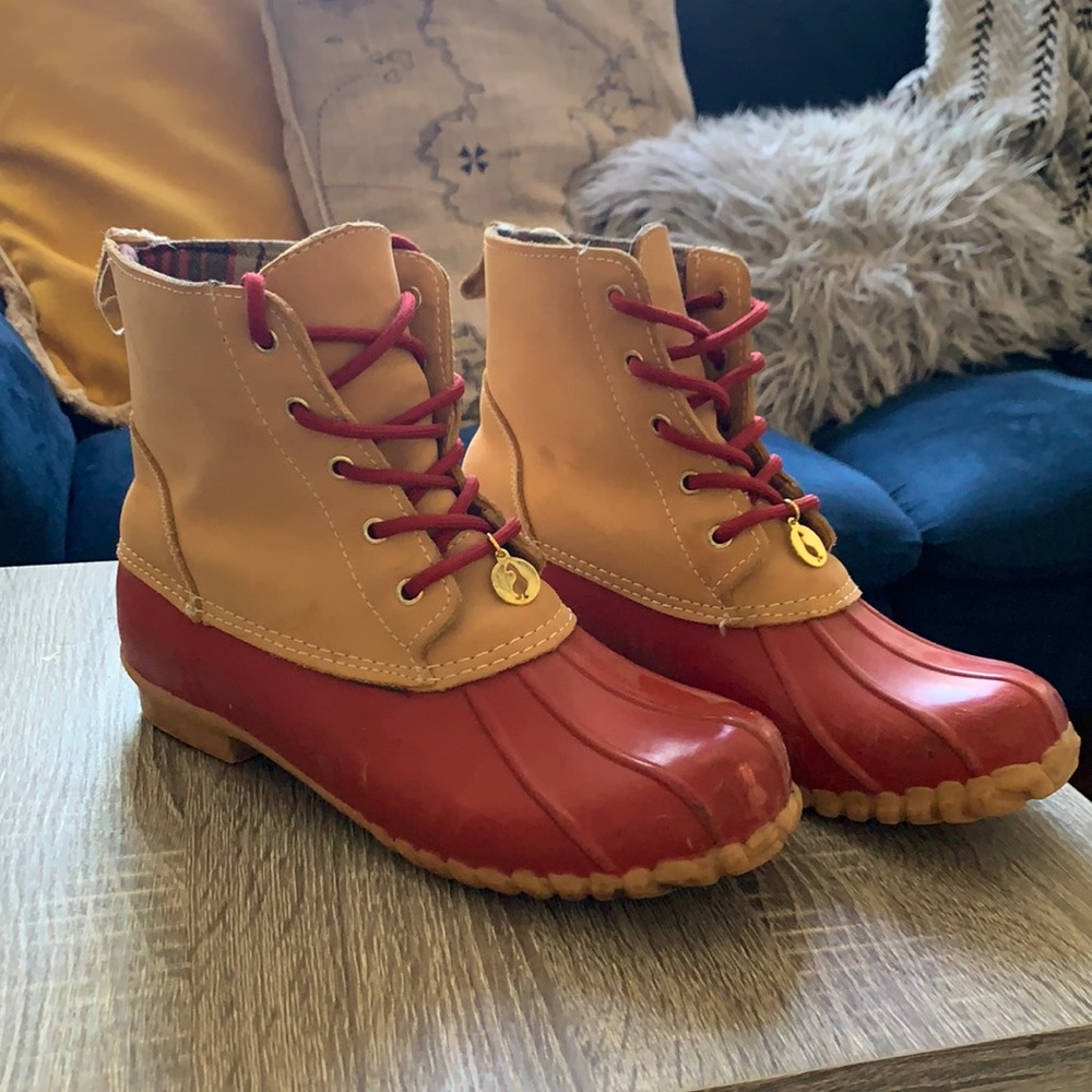 Sporto duck boots size 9M